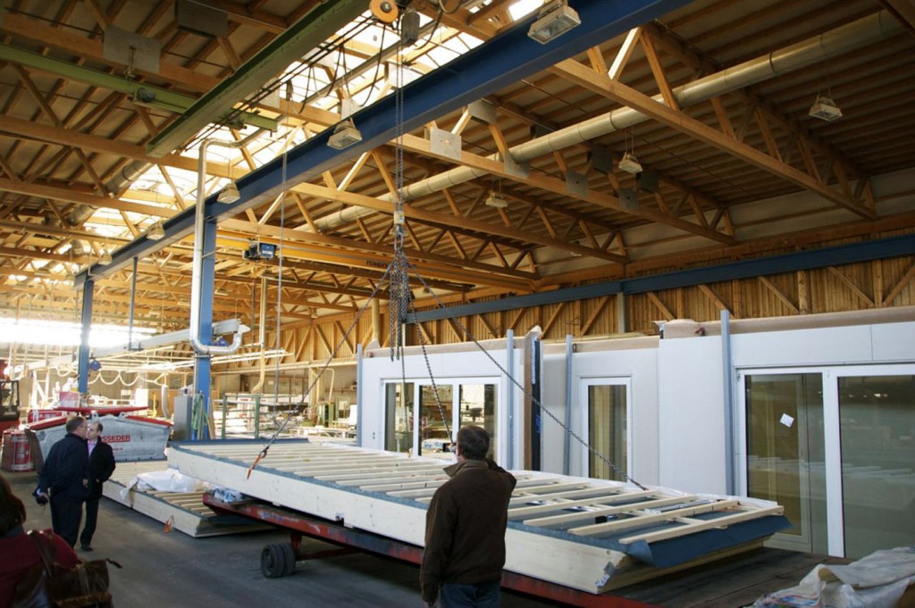 Panel production in process at Huber & Sohn (German manufacturer). Source: BRANZ: http://goo.gl/rlwxN7